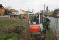 ivóvíz rekonstrukció, útépítés, térkő burkolatok építése, közműépítés